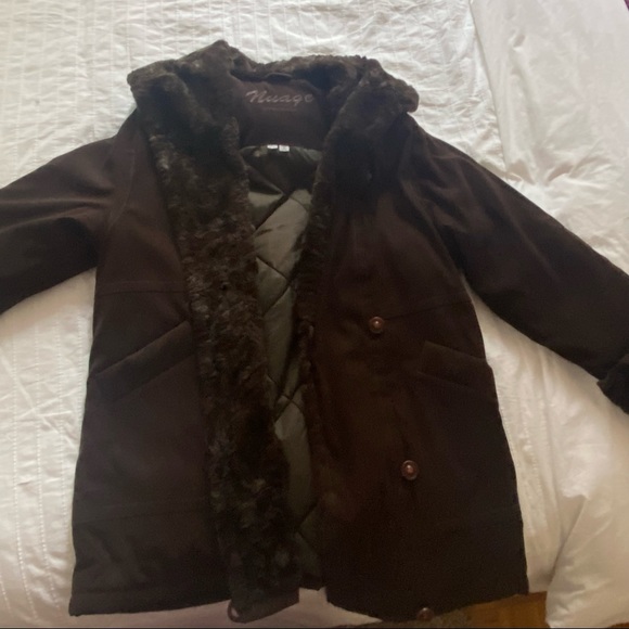 Brown trench coat with fur hood - Picture 3 of 8